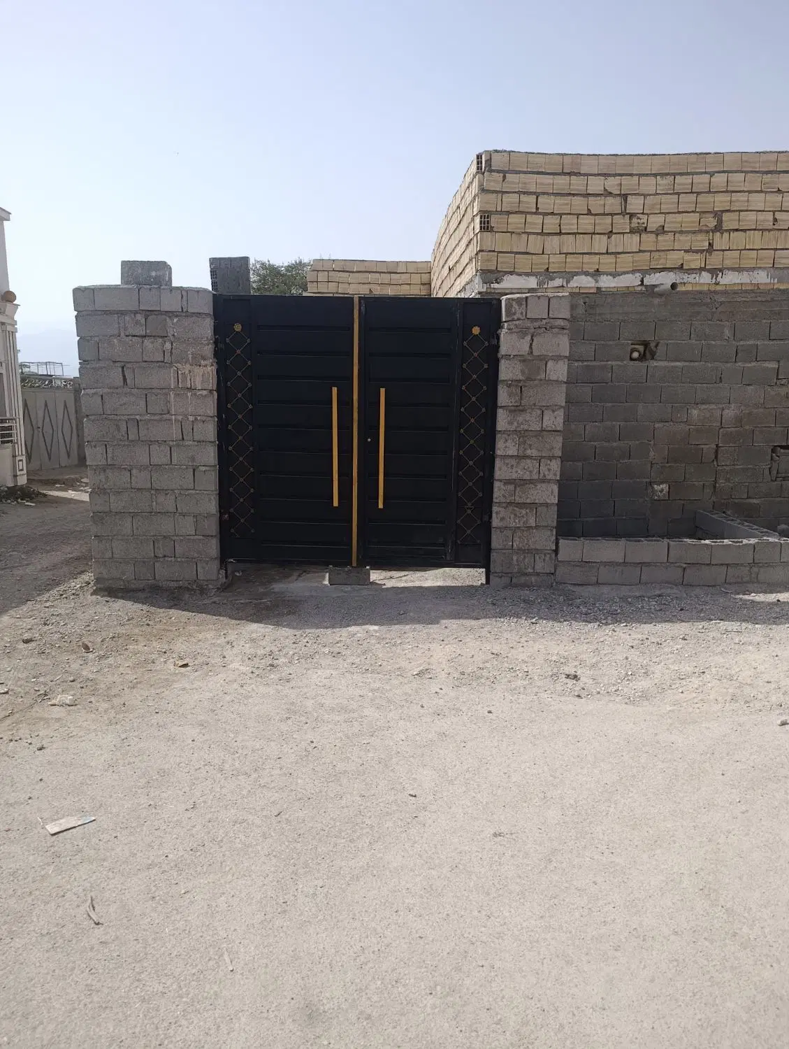 این خونه به فروش میرسد