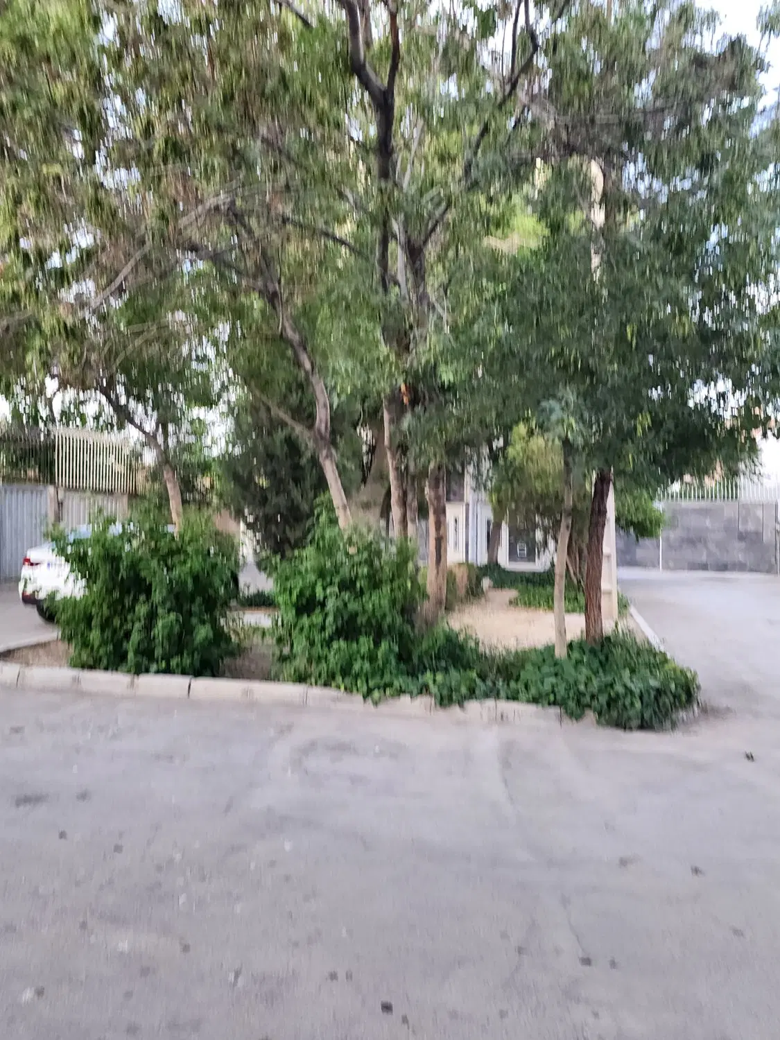 ویلایی‌کلنگی۲۲۰متری دونبش جنوبی