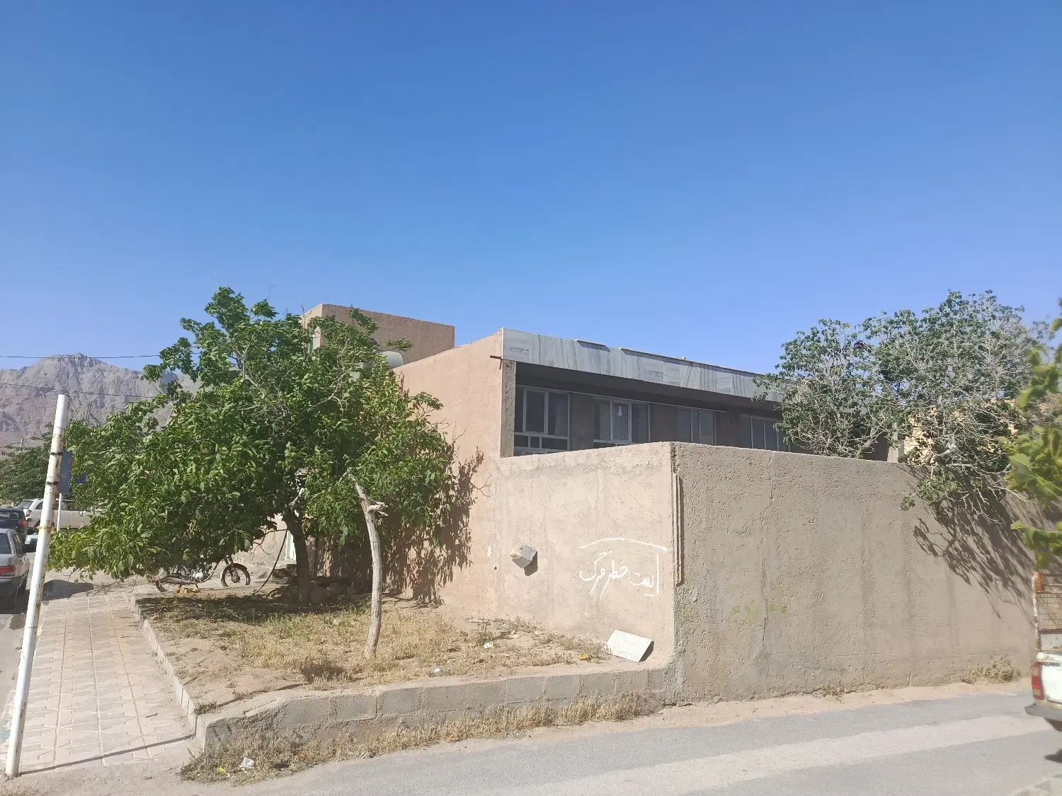فروش ملک مسکونی در تنگ چنار