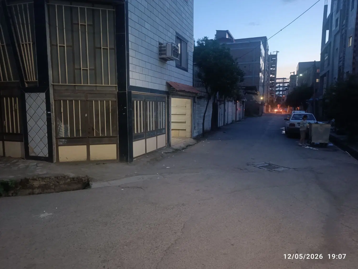 مغازه سر دونبش 24 متری