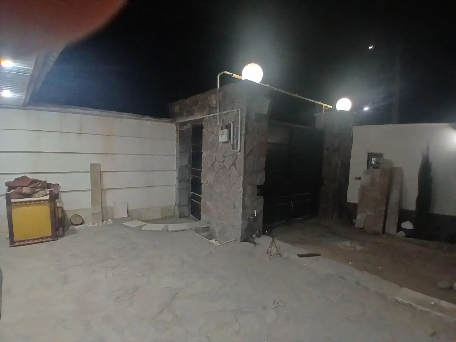 ویلا۱۰۰۰متری لوکس لطفا توضیحات خوانده شود