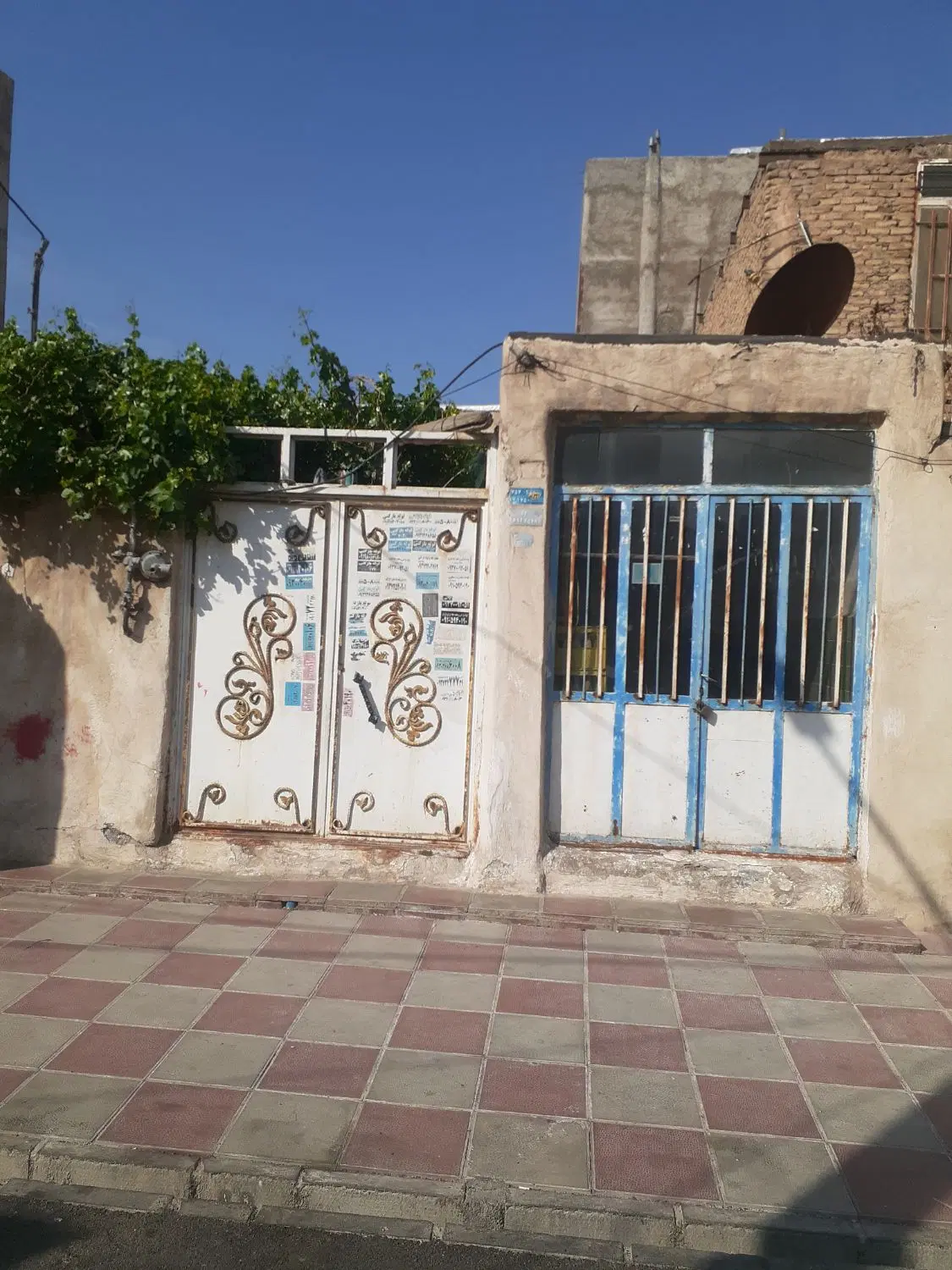 خانه ویلای کوچه داروخانه