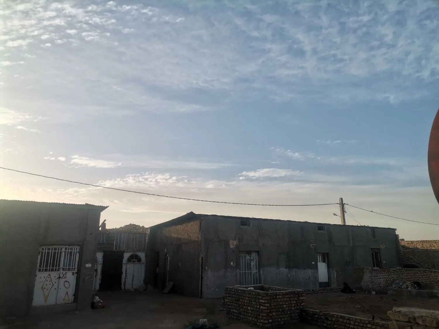 زمین جهت انبار و دامداری