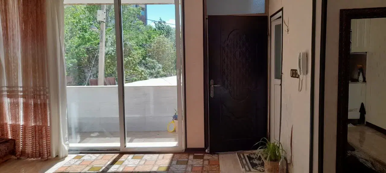 منزل مسکونی دوطبقه مناسب دو خانواده