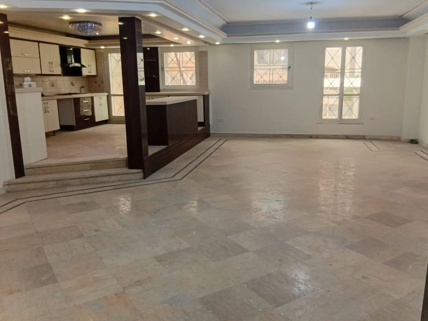 170 متر واحد مسکونی
