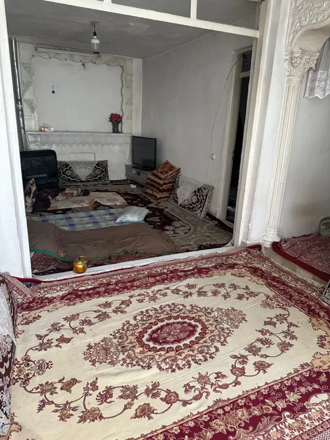 خونه ۷۰ متری ویلایی کلنگی بهترین لوکیشن
