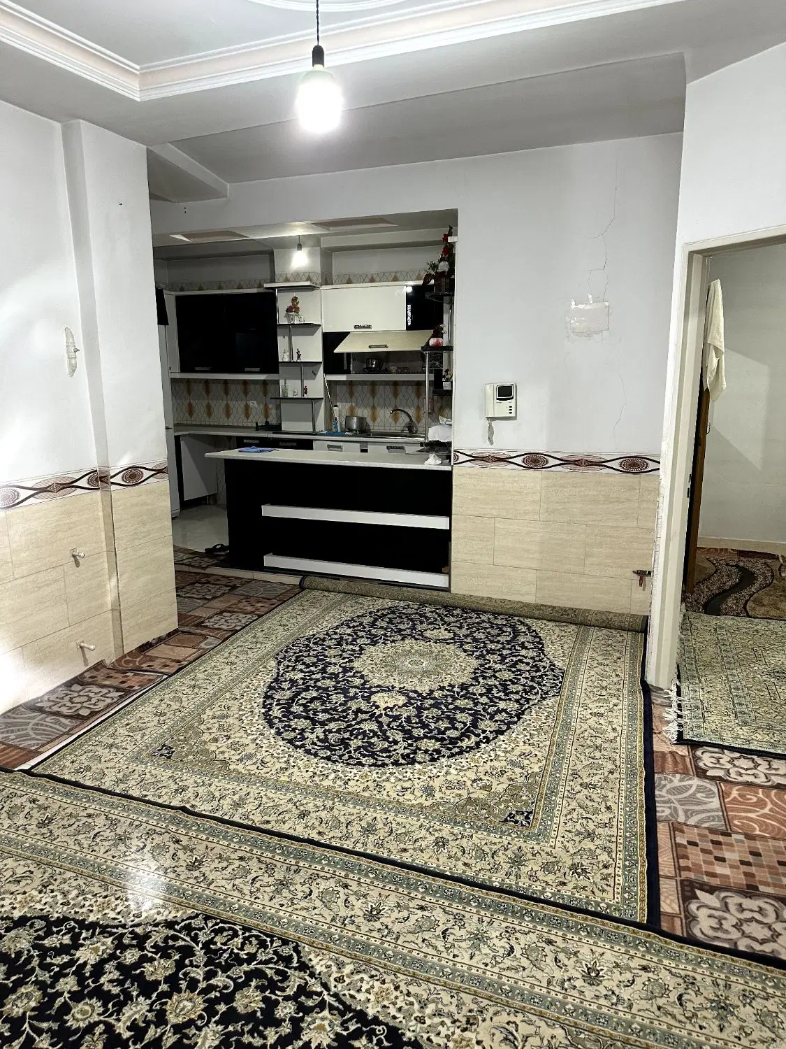 اپارتمان ۶۷متری ۲خوابه واقع در خادم اباد شهریار