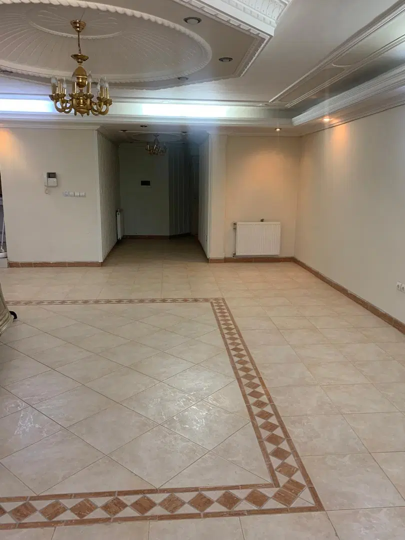 آپارتمان ۲۰۰ متر_خوش نقشه _تمیز و مرتب