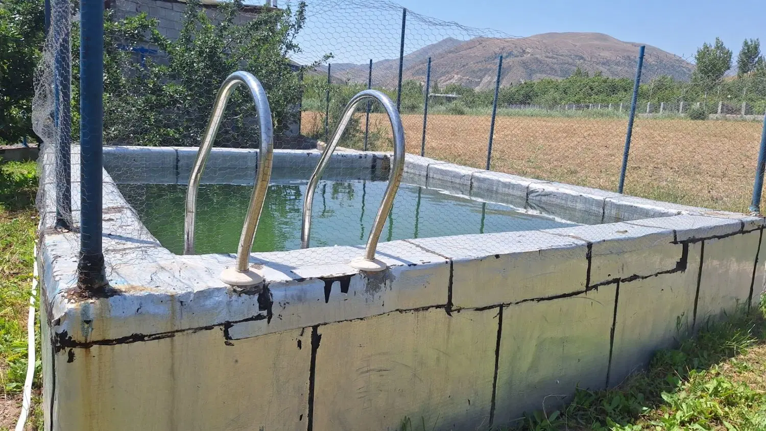باغ گویجه بل با انشعابات