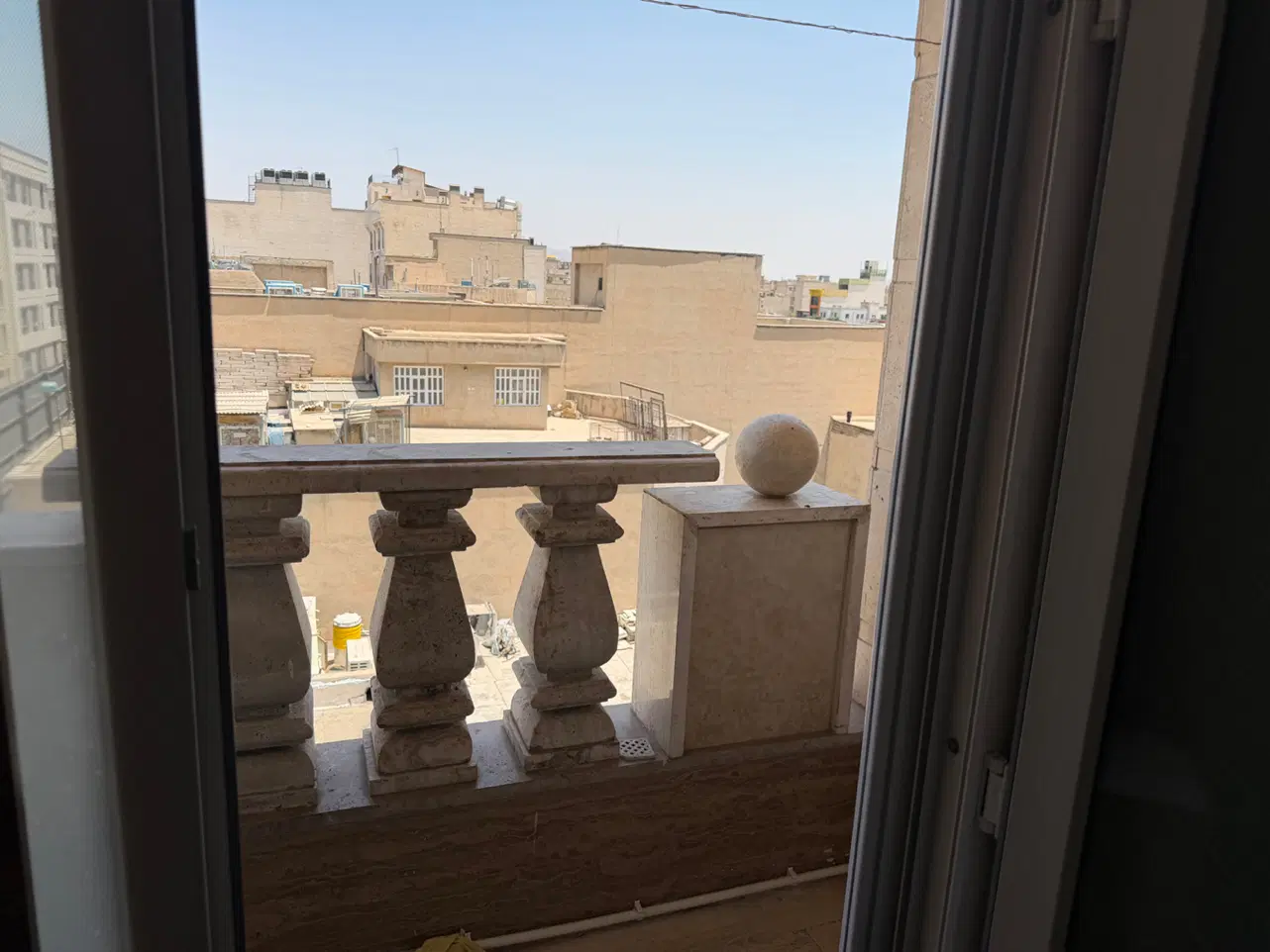 ۸۳ متر دوخواب