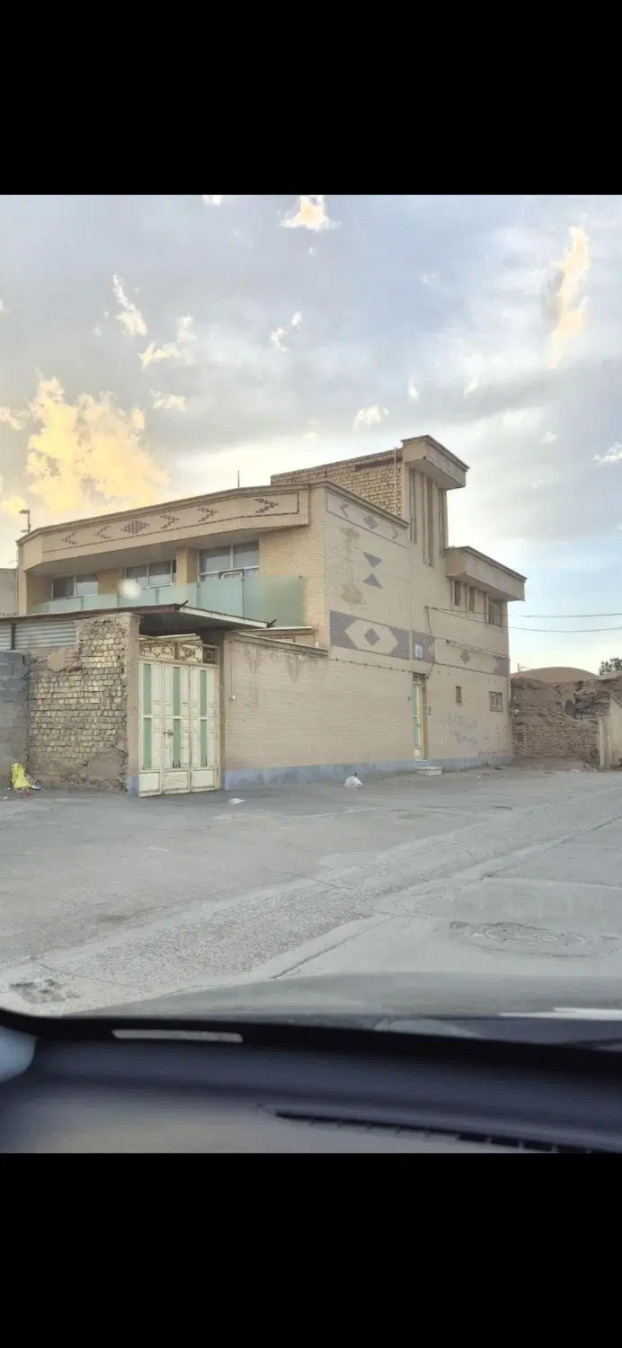 خانه‌دوطبقه‌گرگاب