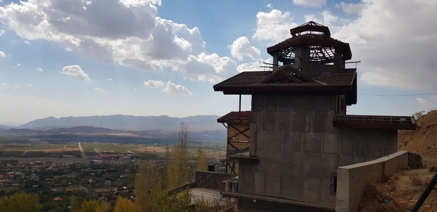 ویلا عمارت آینه ورزان