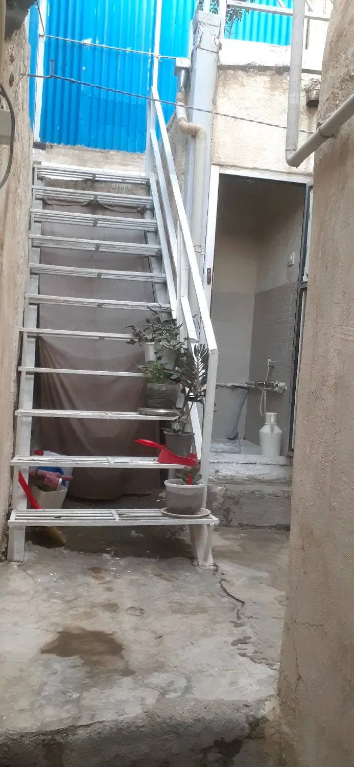خانه دوطبقه سمت جمع خانه