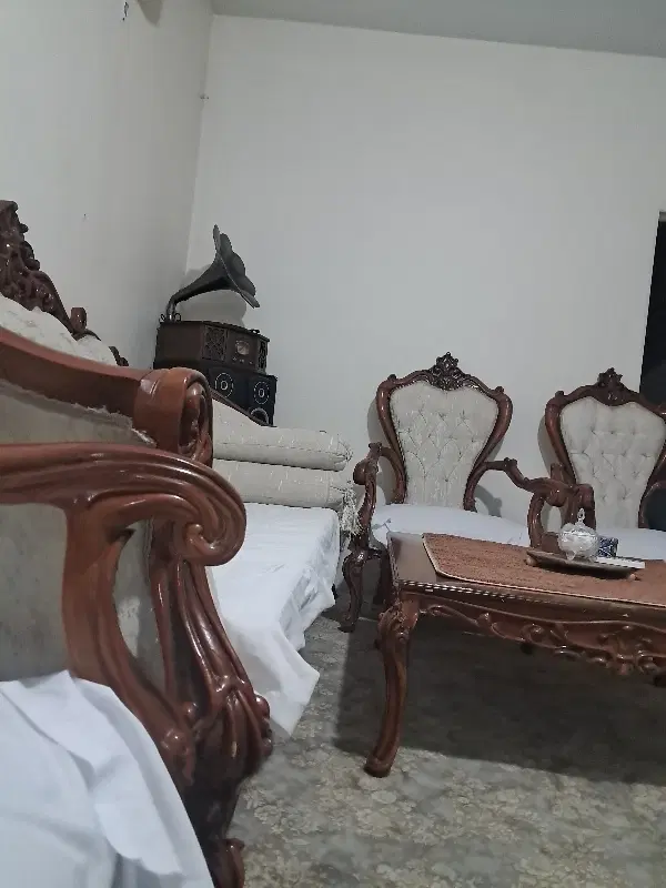 سه طبقه و پیلوت به همراه تجاری