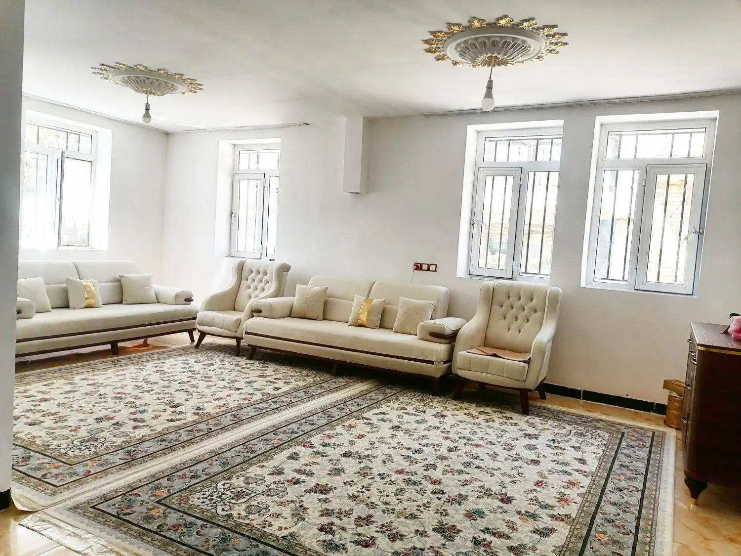 فروش خانه دونبش بادکی