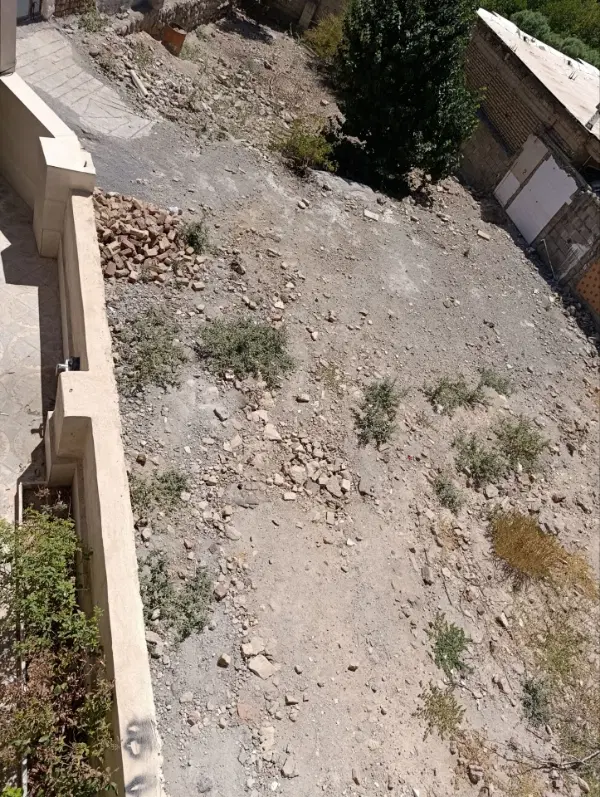 زمین بانقلان ۱۲۵متری