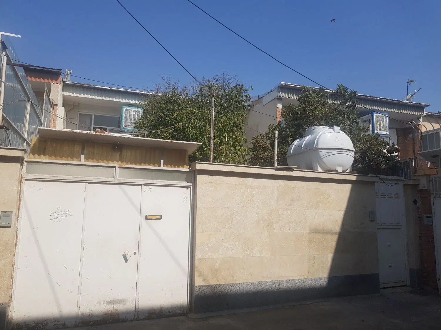 رهن اجاره منزل دو طبقه ویلایی در اصلاح نژاد ک۹