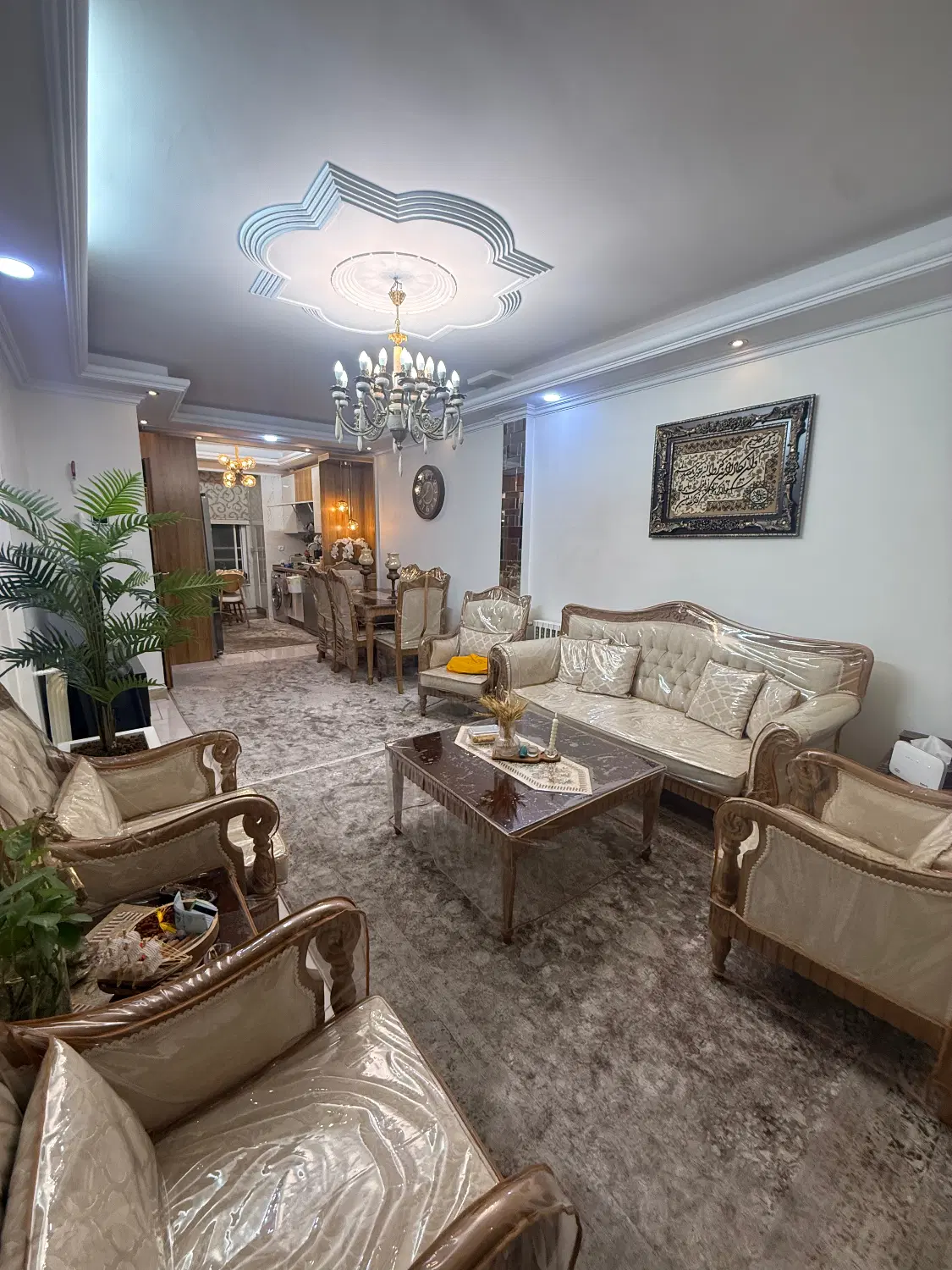 رهن آپارتمان بسیار تمیز با دو پارکینگ