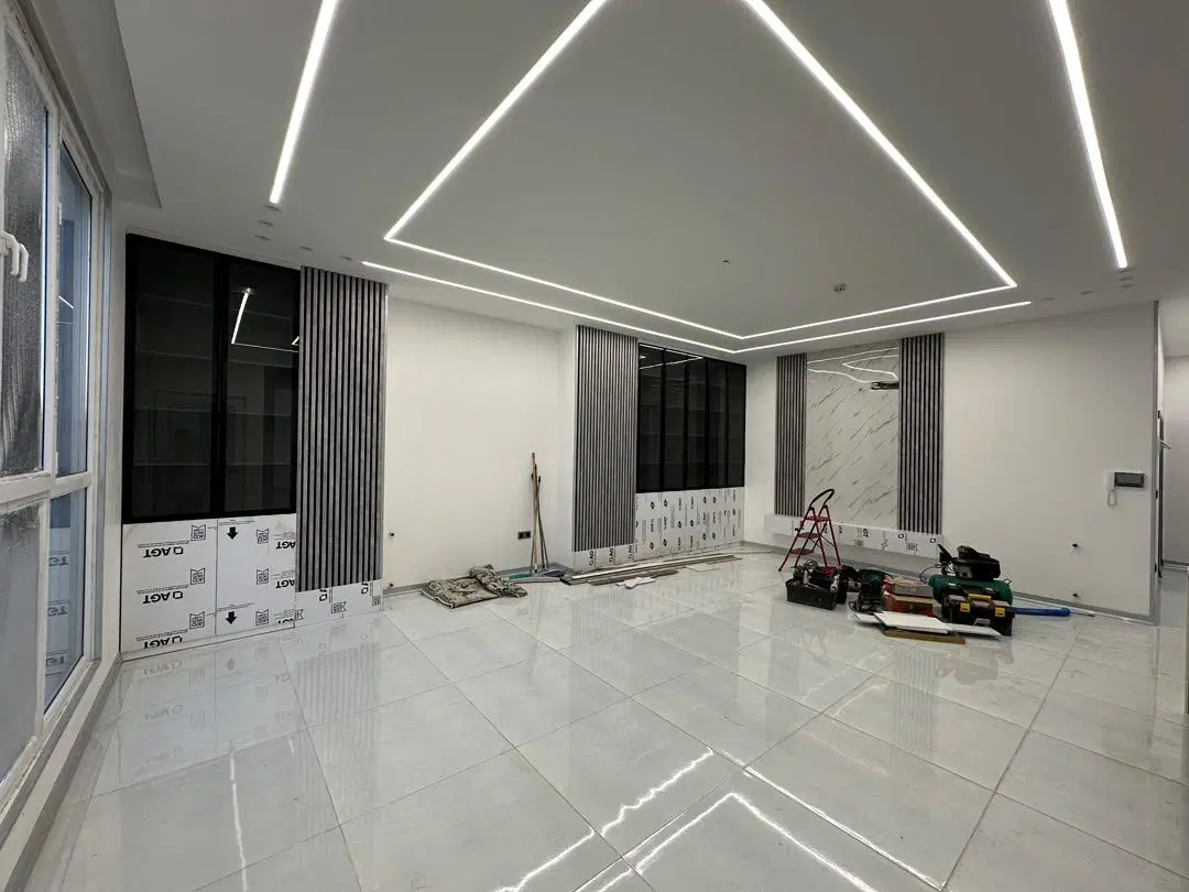مغازه 85 متری دو دهنه سیاحتگر