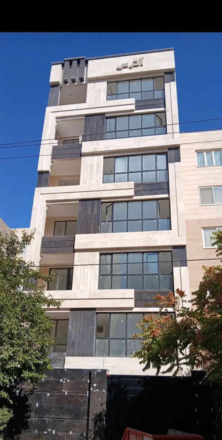 فروش آپارتمان در  ابتدای اموزگار