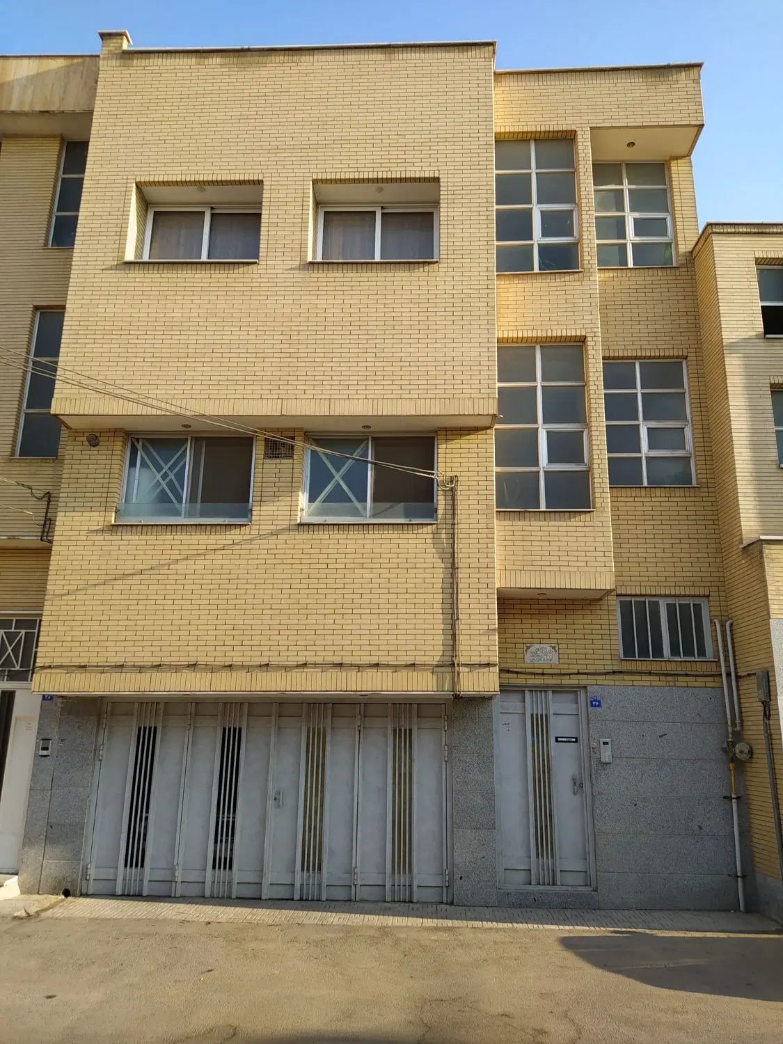 فروش منزل 3طبقه در صفاییه