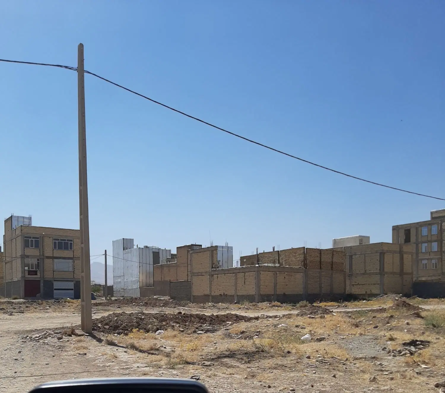 زمین ۱۹۶ متری دو بر،بهار آزادگان،کیانشهر،بنیادشهید