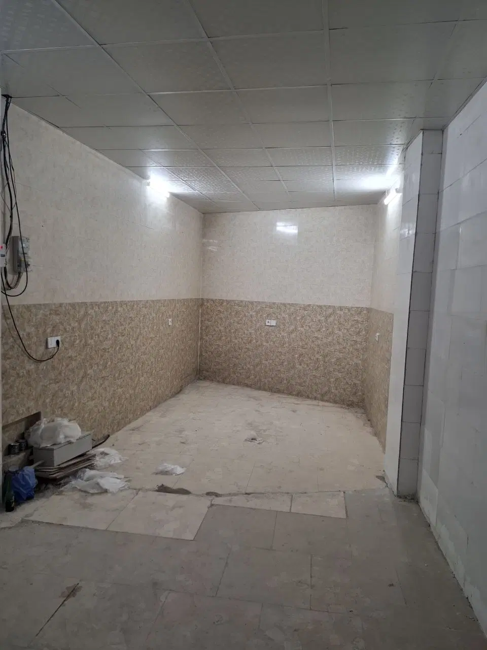 اجاره یک باب مغازه ۳۸ متری در بلوار میرحسینی