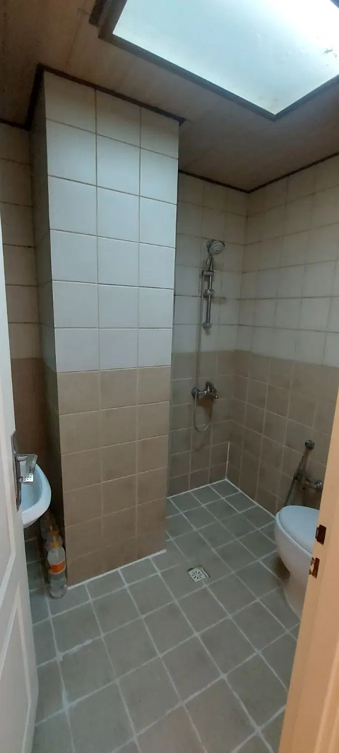 ۹۴ متر خیابان  دکتر  حسابی