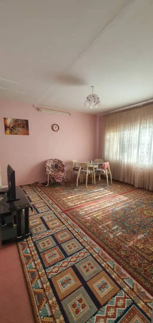 ۵۰ متری لاله ، سند تک برگ طبقه اول
