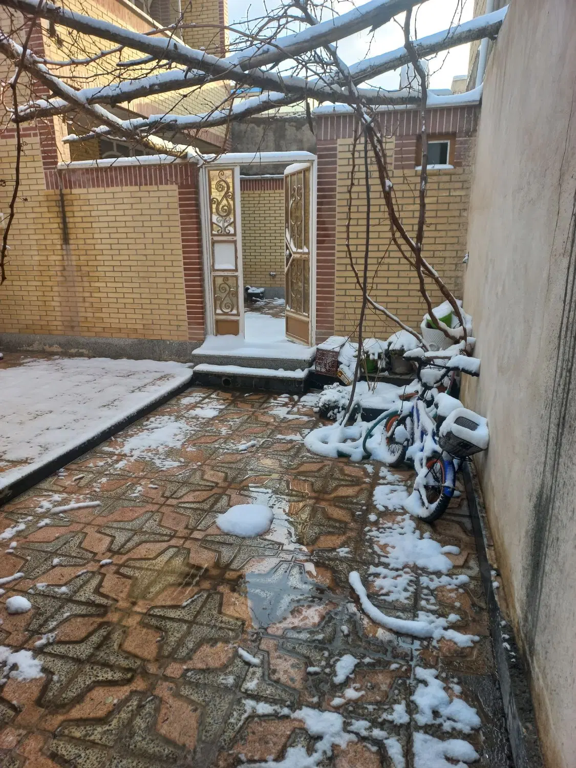 فروش منزل دوطبقه در بست کرافشان