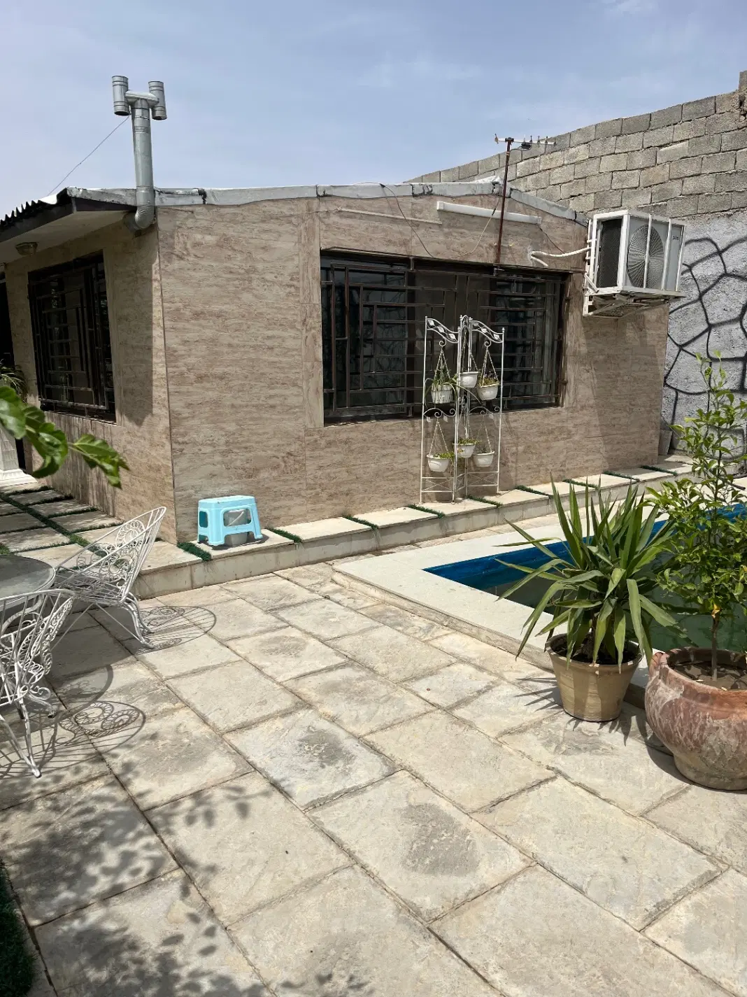 باغچه ۶۵۰متری
