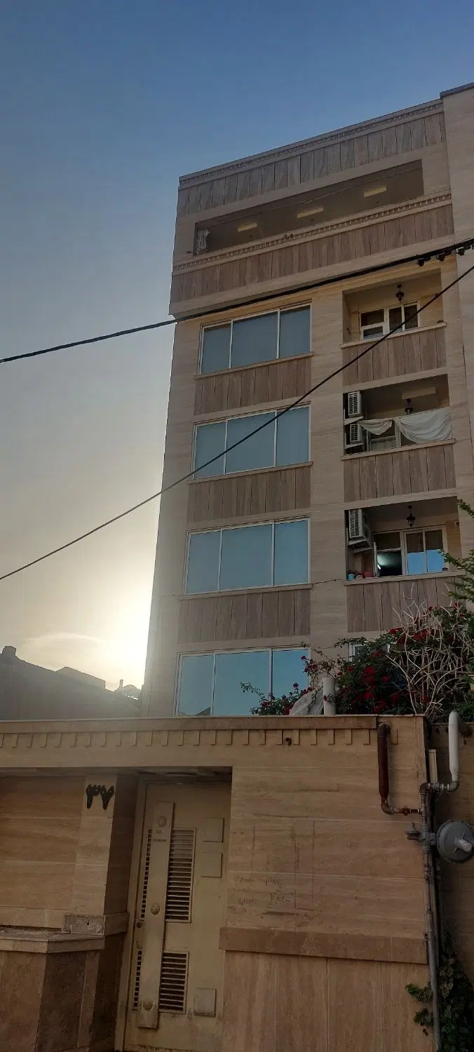 آپارتمان  دارای امکانات بسیار خوب