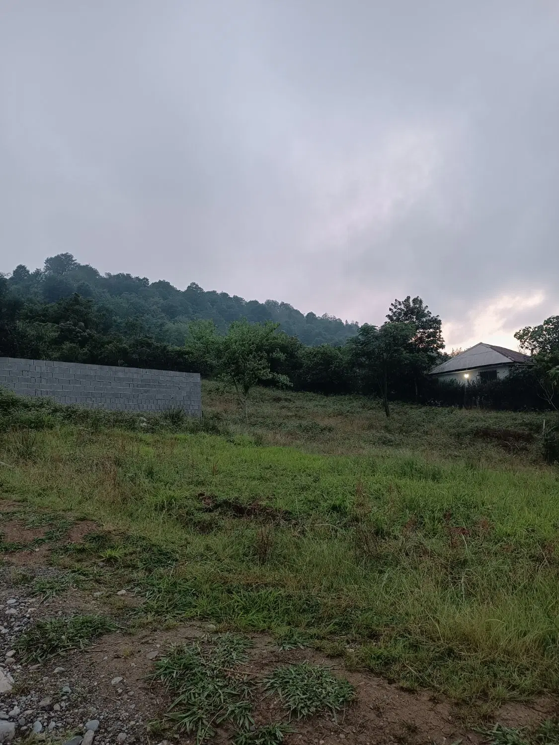 زمین ۲۰۰متری با چشم انداز ابدی غرق در آرامش