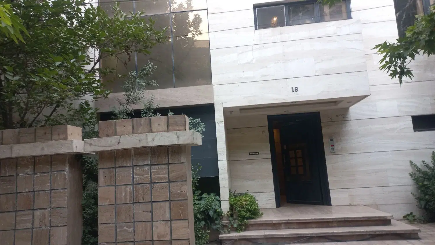 ۱۳۷ متر کسری جنوبی سه خواب