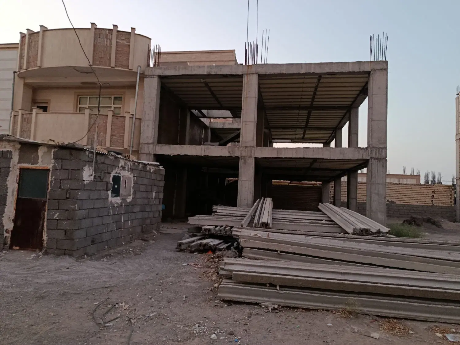 فروش ساختمان نیمه ساز