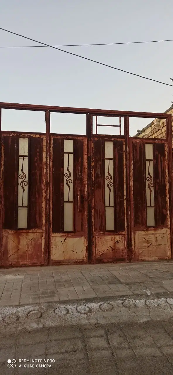 زمین مسکونی به متراژ ۳۰۰ متر