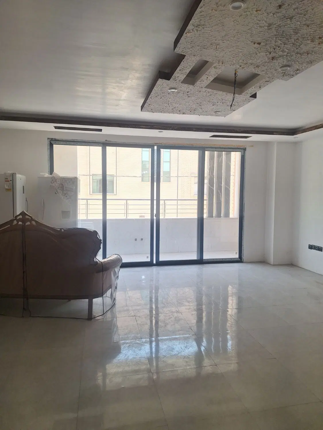 اپارتمان تک واحدی
