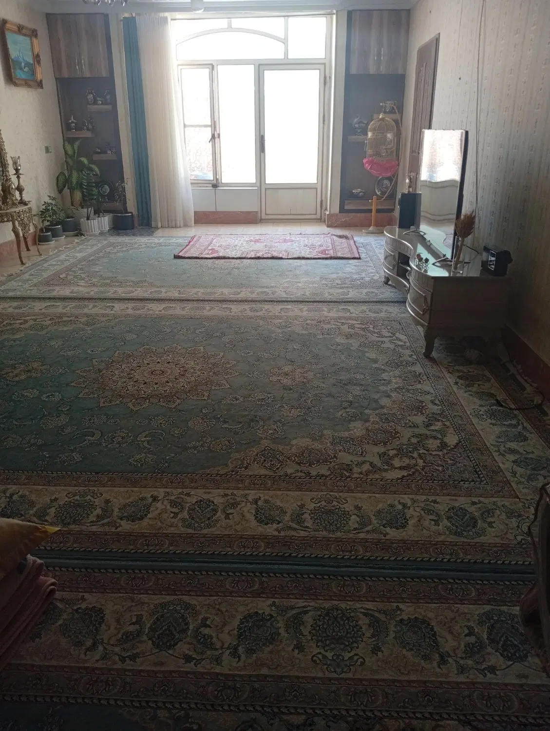 منزل ویلایی دربست سالن بزرگ و حیاط دل باز