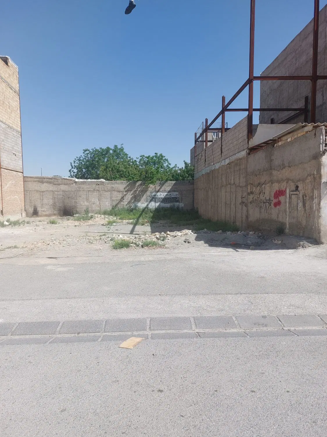 زمین مسکونی