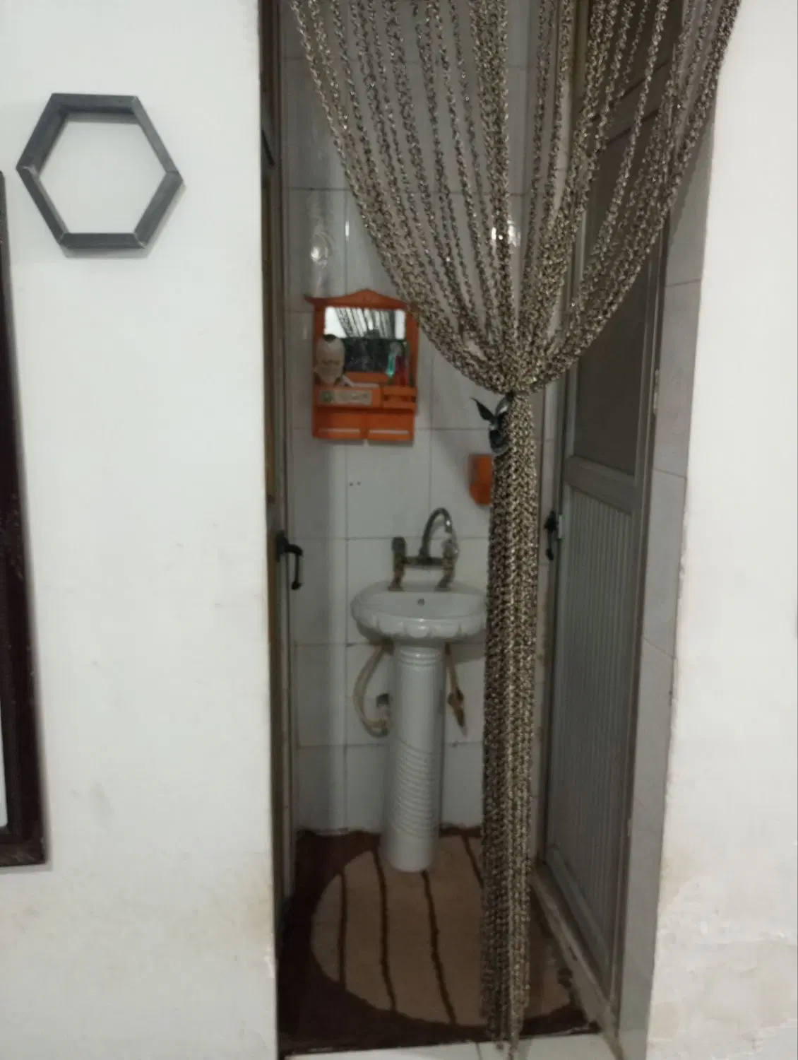 خیابان فروزان طبقه بالا