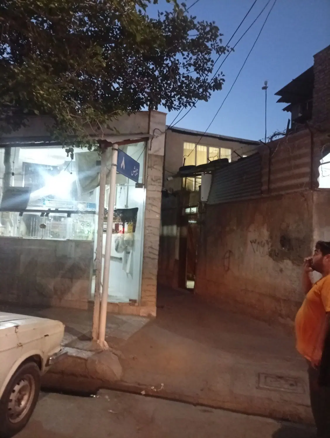 خانه ویلایی 2طبقه 100 متر زیر بنا