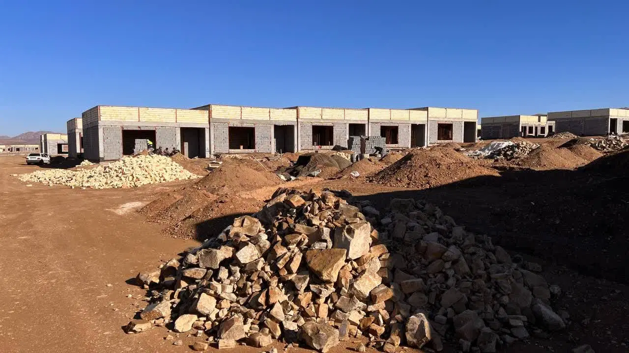 زمین 300 متری