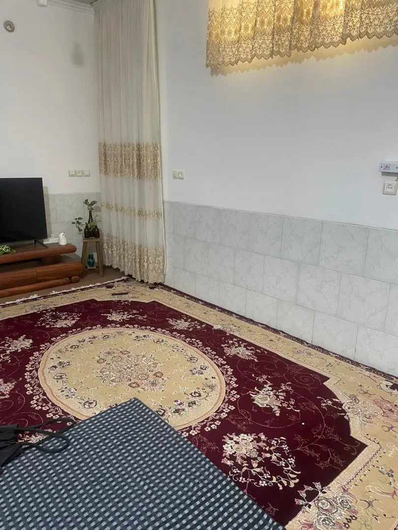 نیم طبقه یک خواب ۱۳۰ متر اهرستان