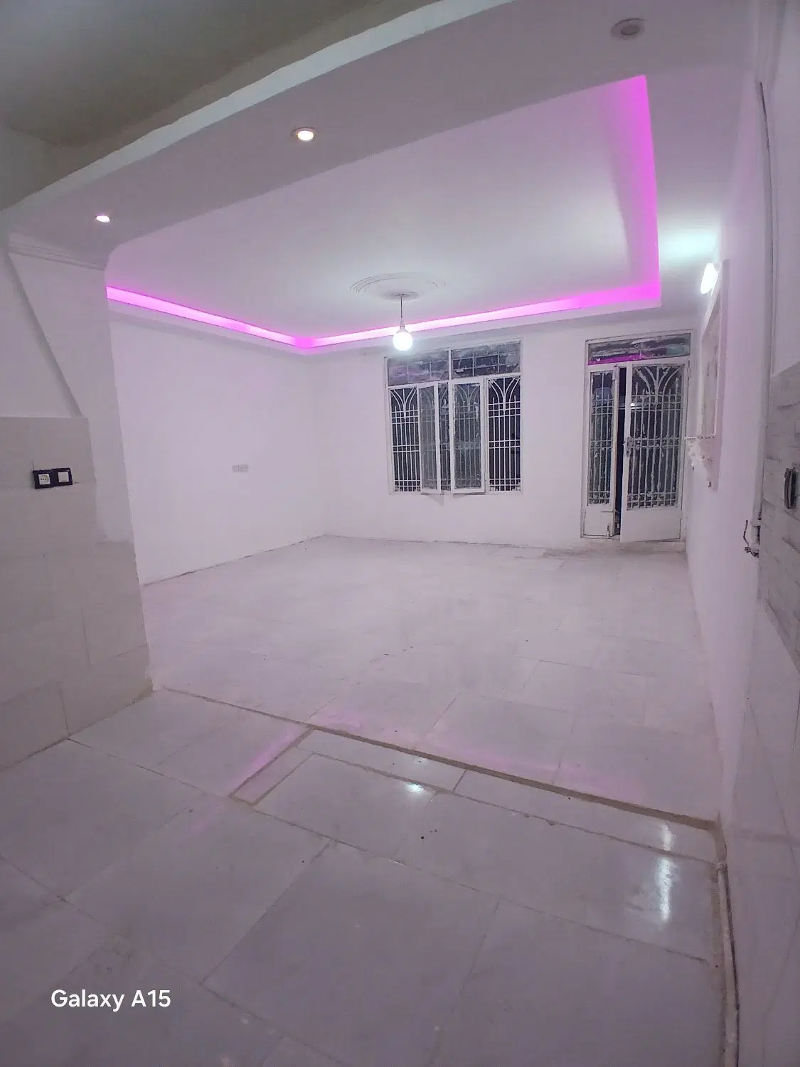 منزل ۸۵متری ماشین رو