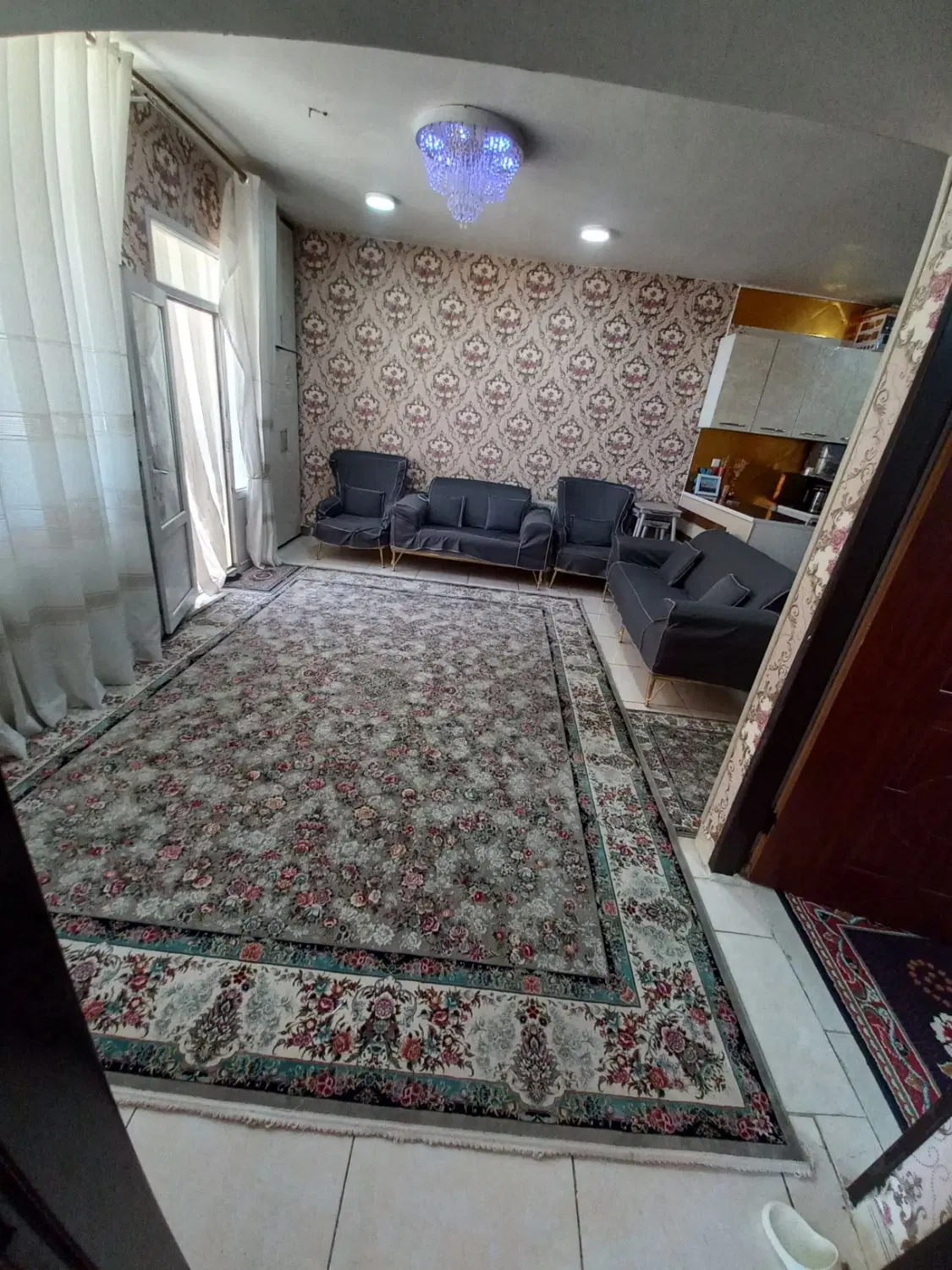 فروش آپارتمان شیک محله ۳۶