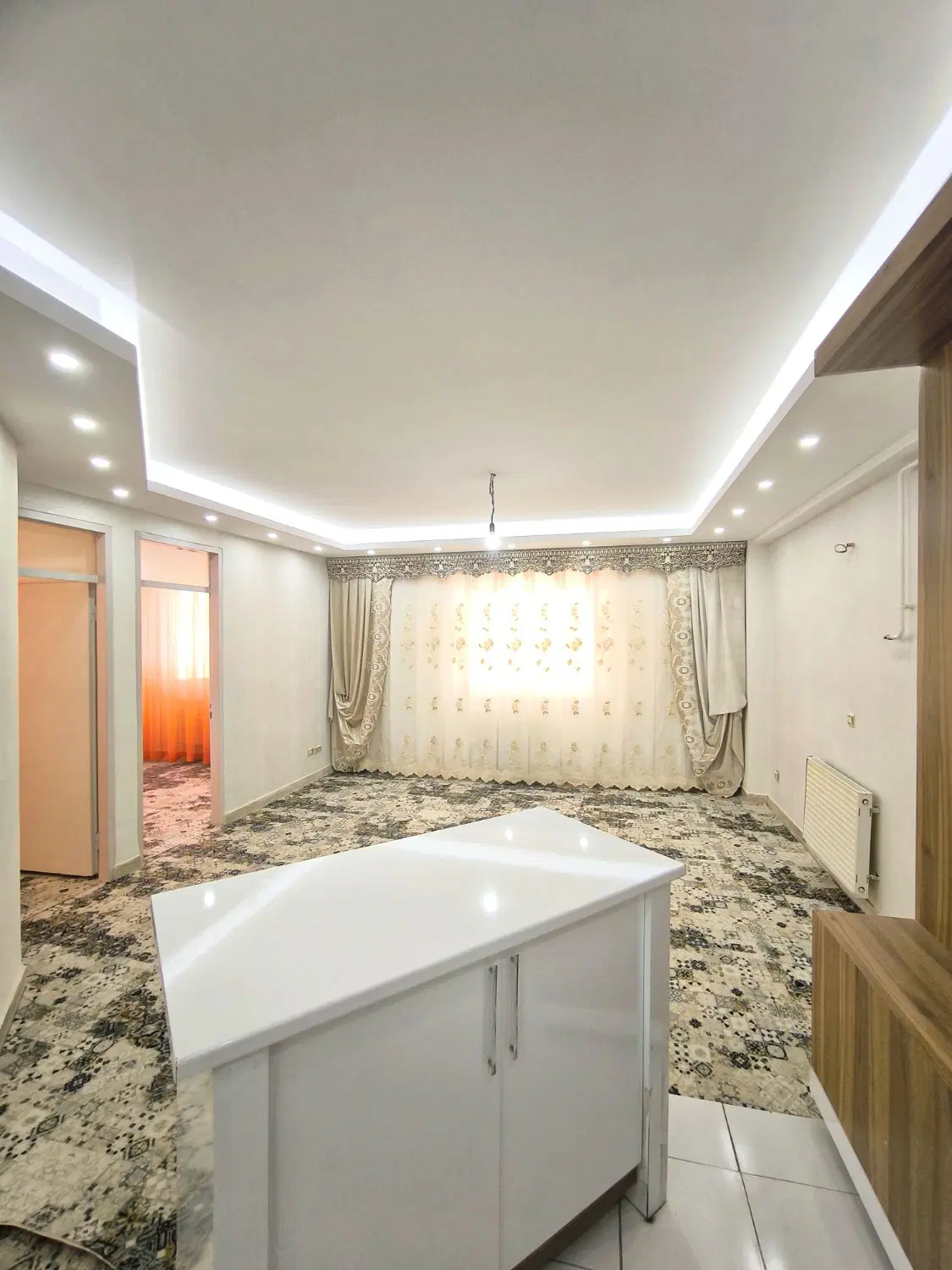 آپارتمان سهندفلکه مادر۷۲مترپارکینگ انباری آسانسور