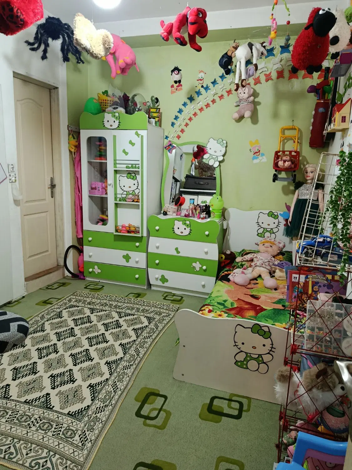 آپارتمان ۱۰۵ متری فوق العاده شیک رو به نما(شخصی)