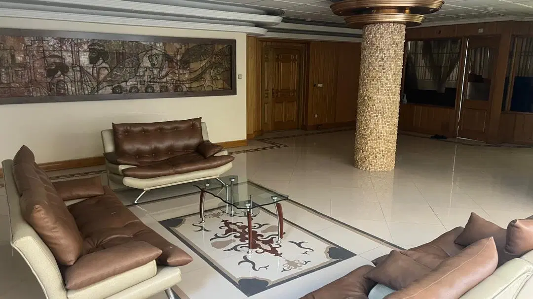 یک باب واحد مسکونی فول مشاعات