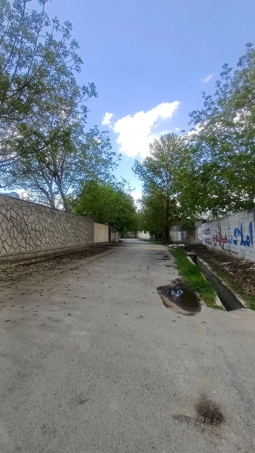 ۴۰۰ متر باغچه کردزار سنددار کاسبی