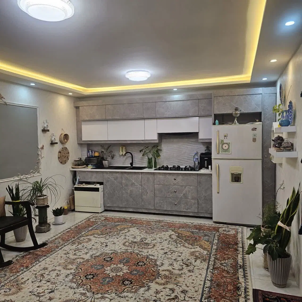 خونه نقلی و زیبا